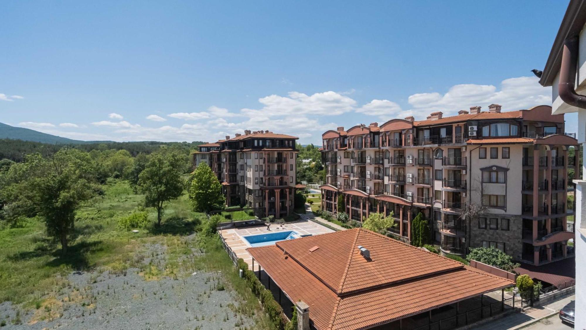 Първа Линия Хотел С Адрес К-С Реджина Маре Царево Zarewo Exterior foto